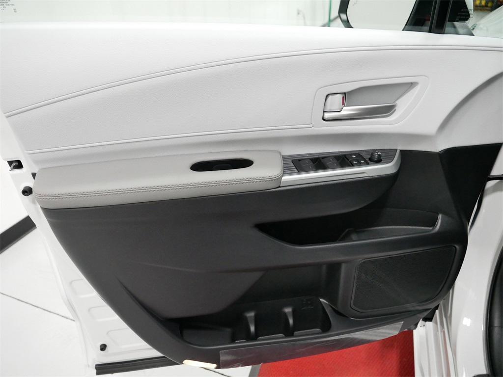 new 2025 Toyota Sienna car, priced at $50,085