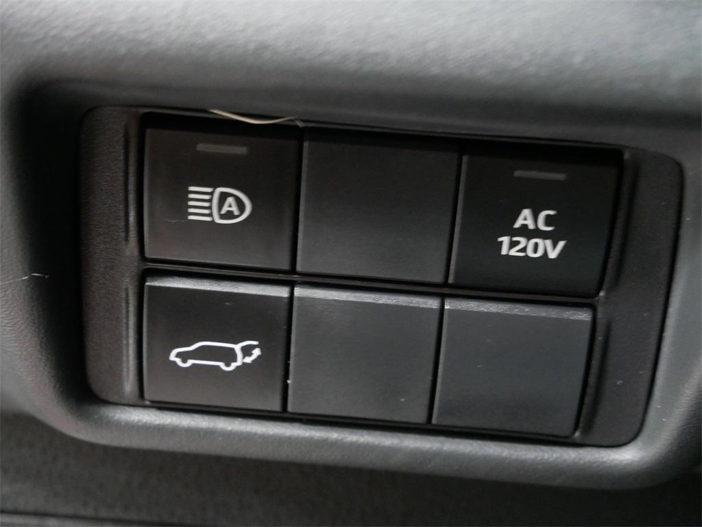 used 2023 Toyota Highlander Hybrid car, priced at $29,991