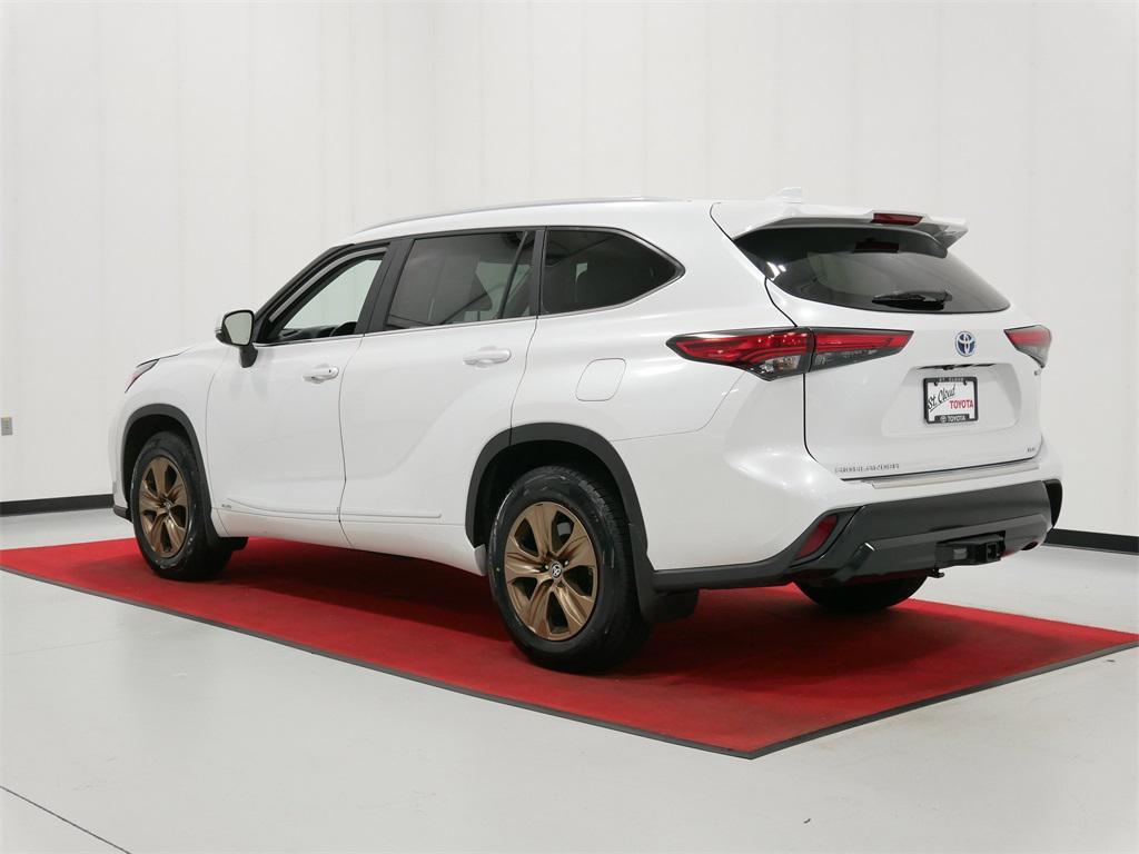 used 2023 Toyota Highlander Hybrid car, priced at $29,991