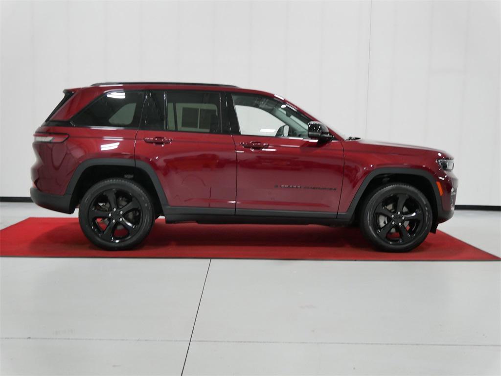 used 2023 Jeep Grand Cherokee car, priced at $35,391