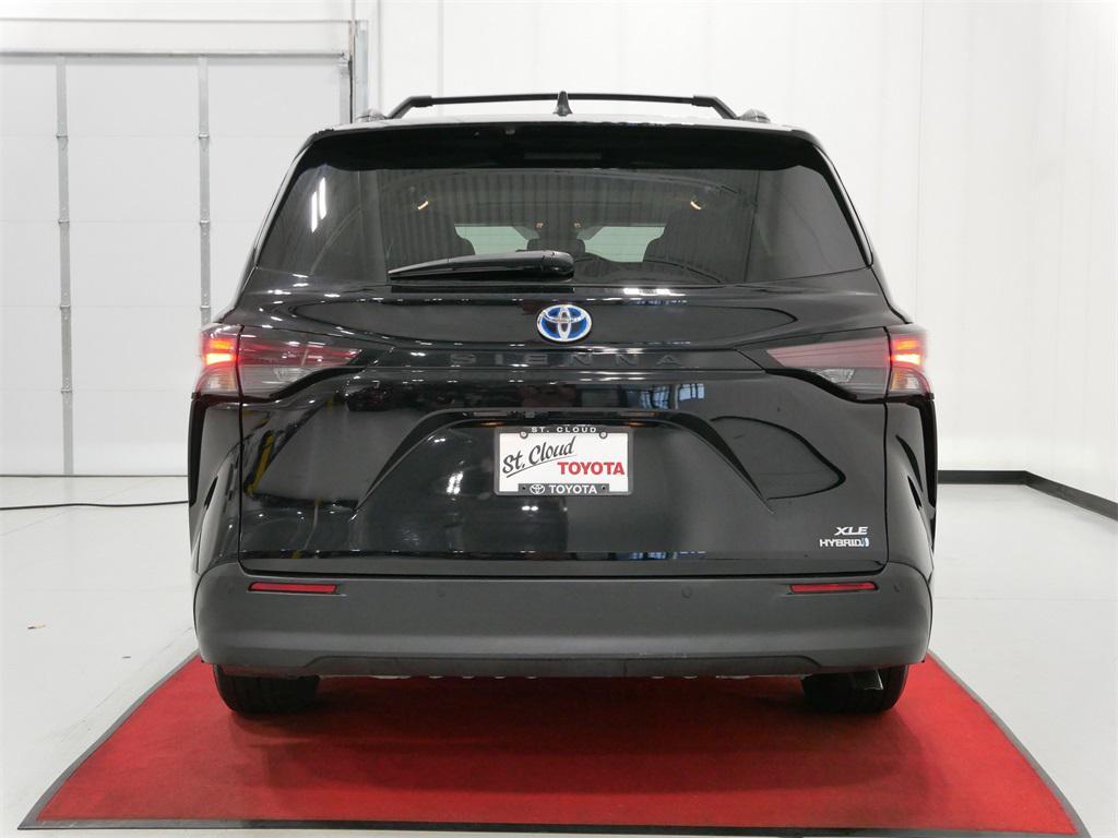 used 2024 Toyota Sienna car, priced at $39,991