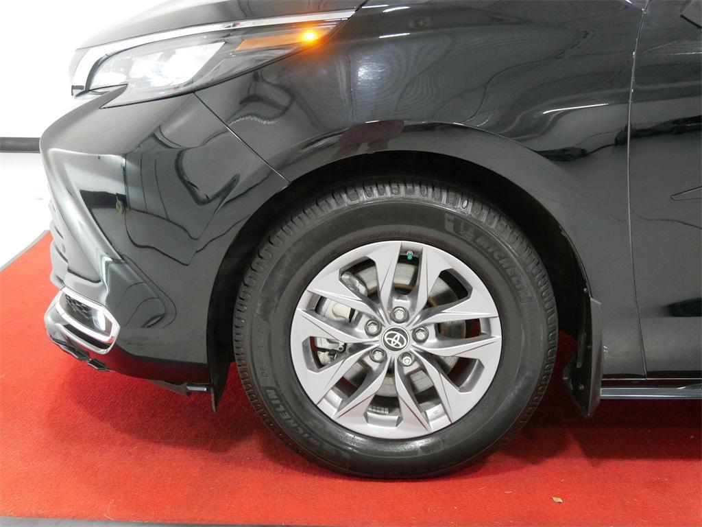 used 2024 Toyota Sienna car, priced at $39,991