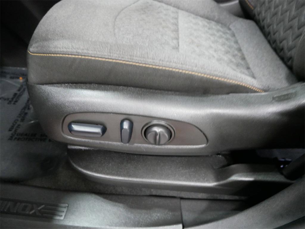 used 2024 Chevrolet Equinox car, priced at $25,191