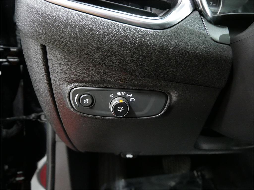 used 2024 Chevrolet Equinox car, priced at $25,191
