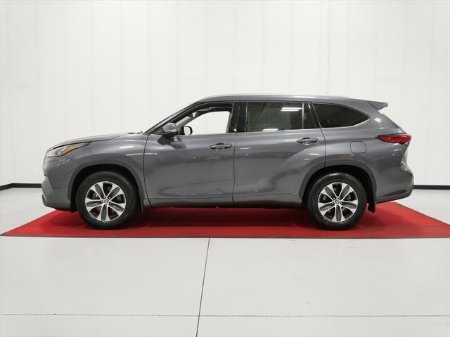 used 2020 Toyota Highlander car, priced at $33,691