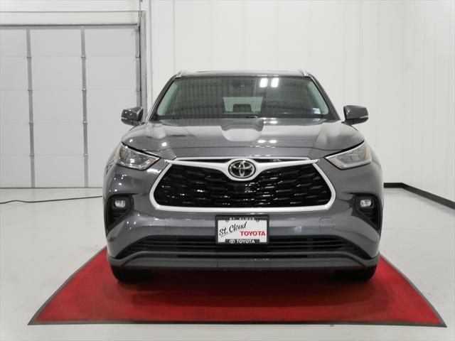 used 2020 Toyota Highlander car, priced at $33,691