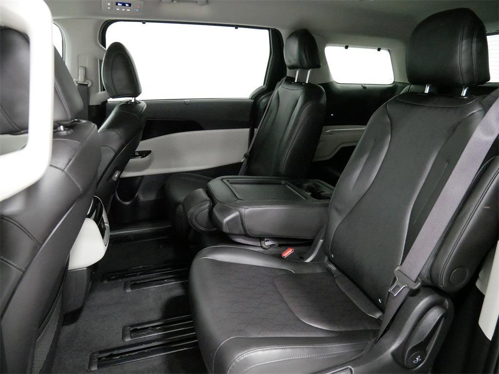 used 2024 Kia Carnival car, priced at $36,991