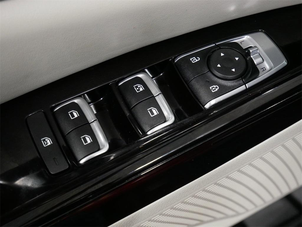 used 2024 Kia Carnival car, priced at $36,991