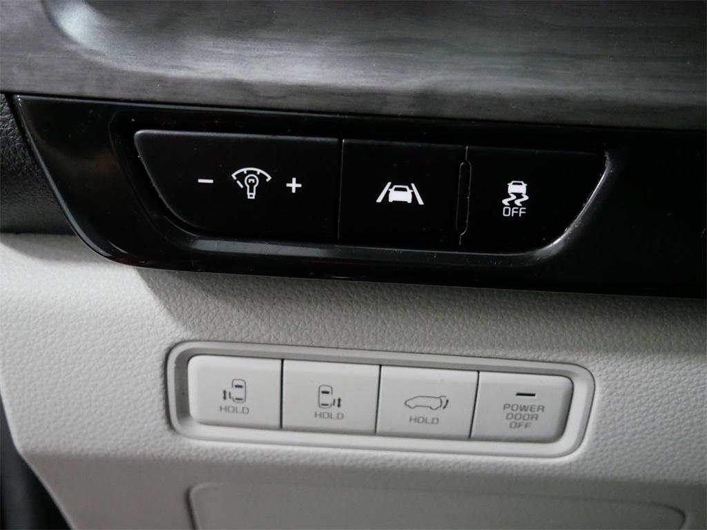 used 2024 Kia Carnival car, priced at $36,991