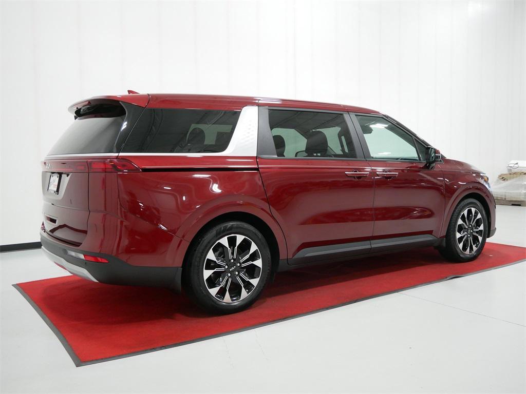 used 2024 Kia Carnival car, priced at $36,991