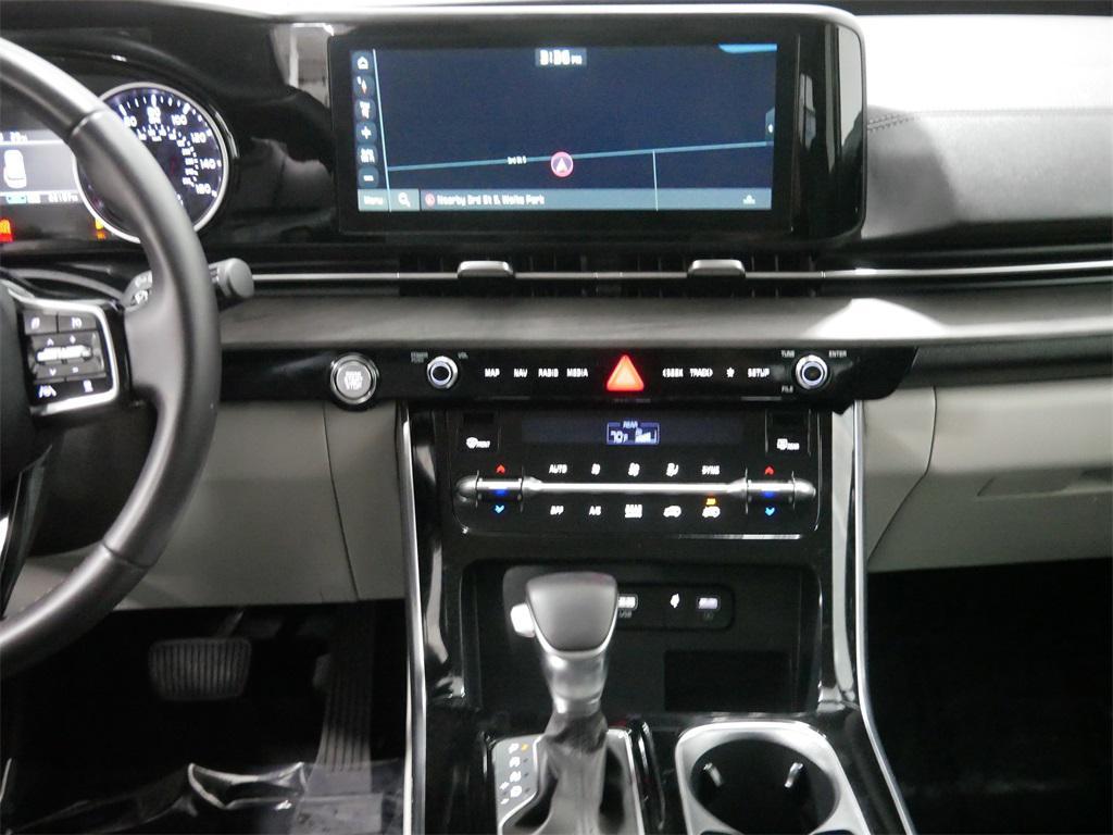 used 2024 Kia Carnival car, priced at $36,991