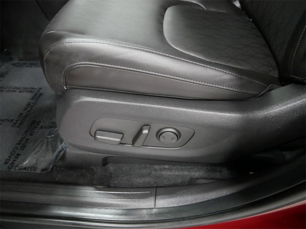 used 2024 Kia Carnival car, priced at $36,991