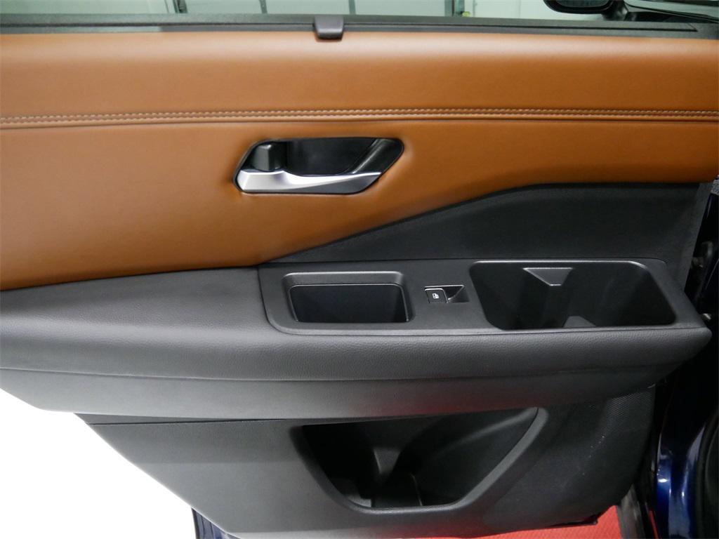 used 2024 Nissan Pathfinder car, priced at $39,291