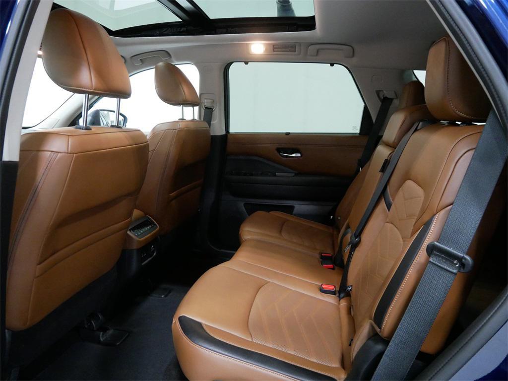 used 2024 Nissan Pathfinder car, priced at $39,291