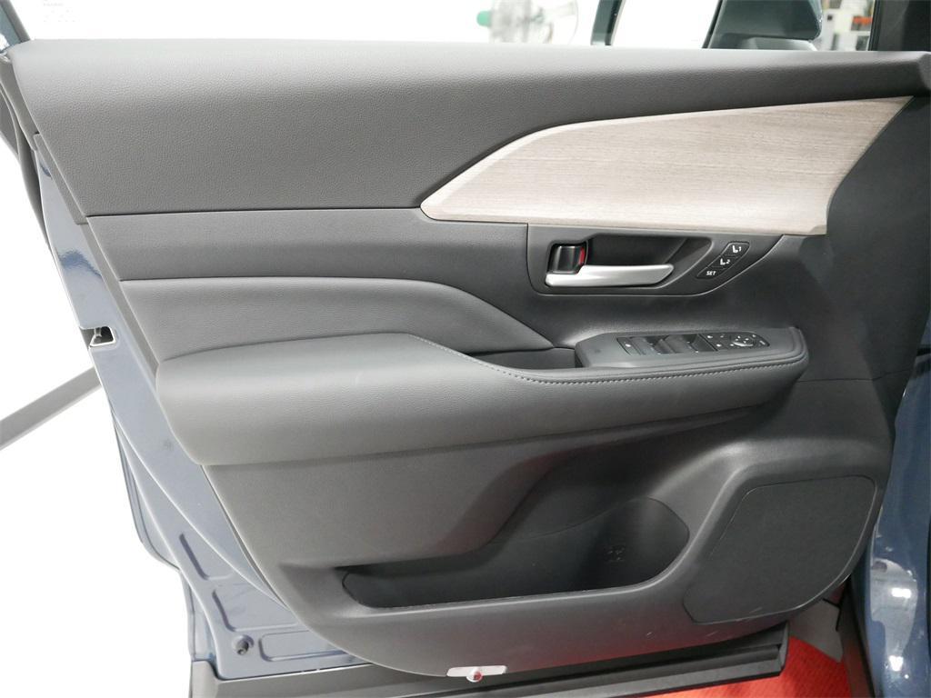 new 2026 Toyota Grand Highlander car, priced at $57,603