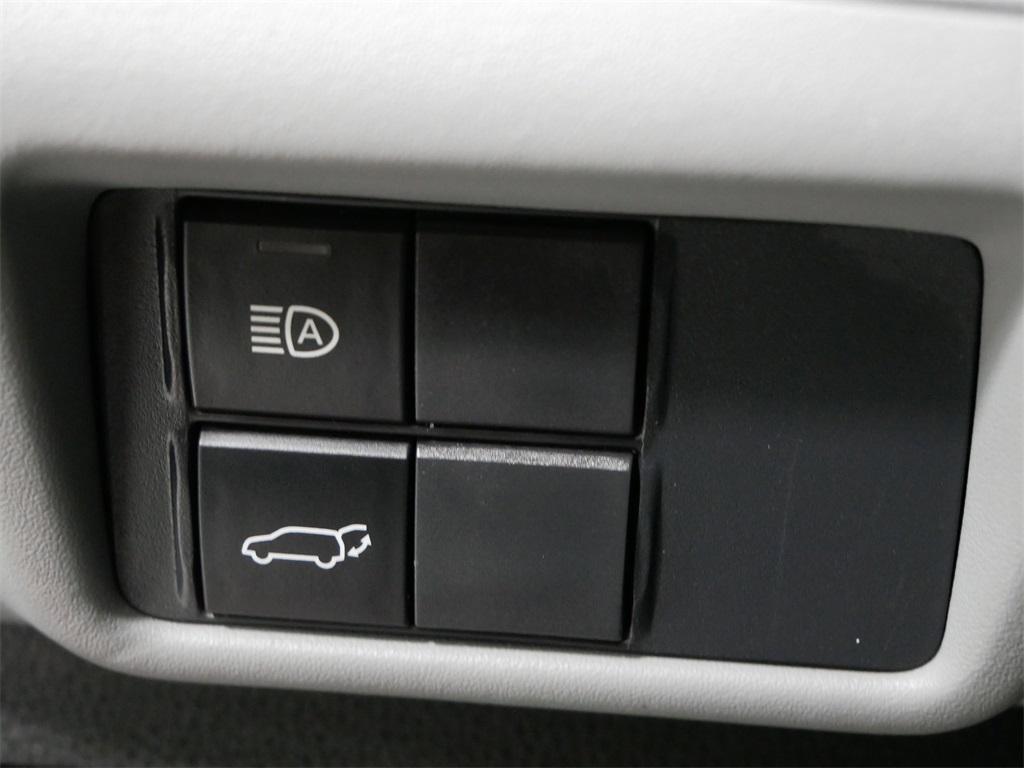 used 2021 Toyota Highlander car, priced at $30,791