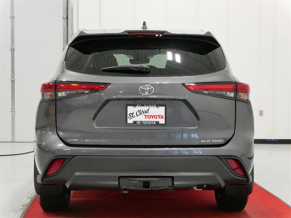 used 2021 Toyota Highlander car, priced at $30,791