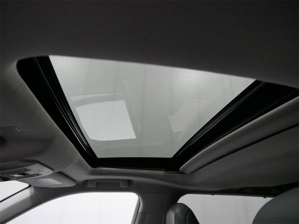 used 2021 Toyota Highlander car, priced at $30,791