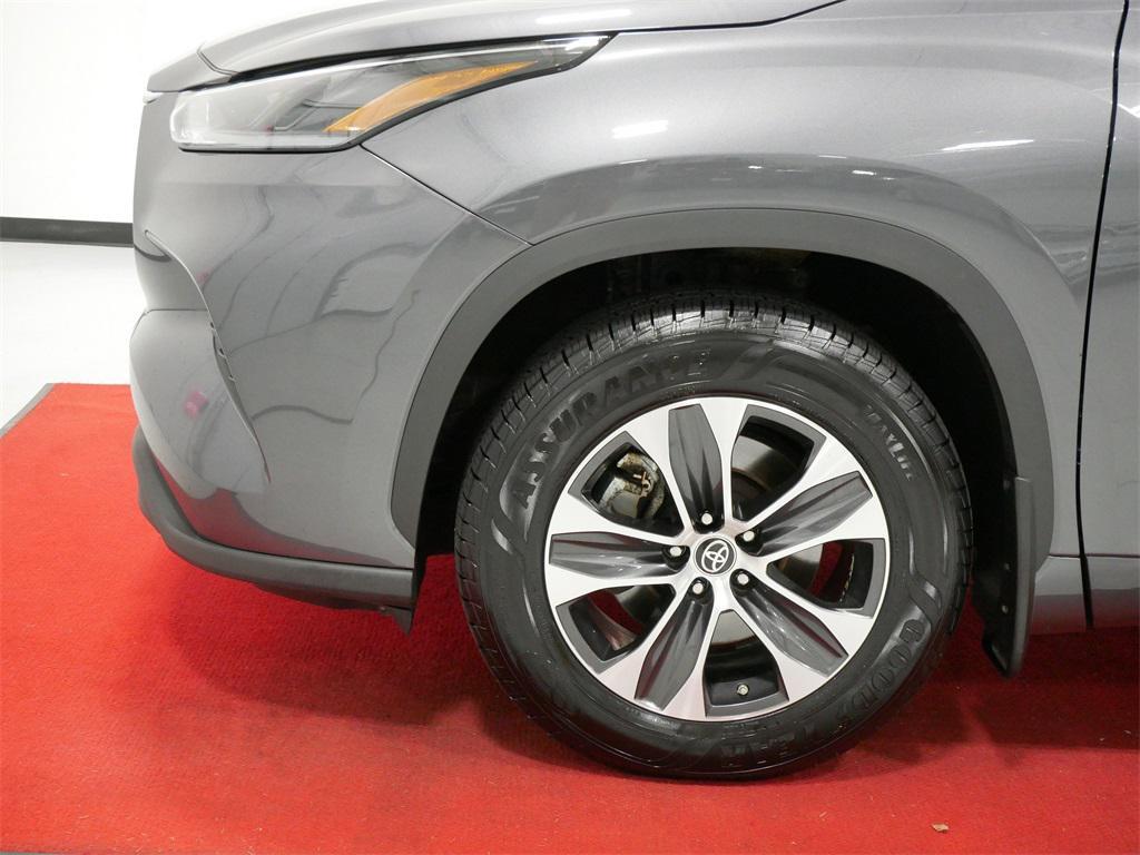 used 2021 Toyota Highlander car, priced at $30,791