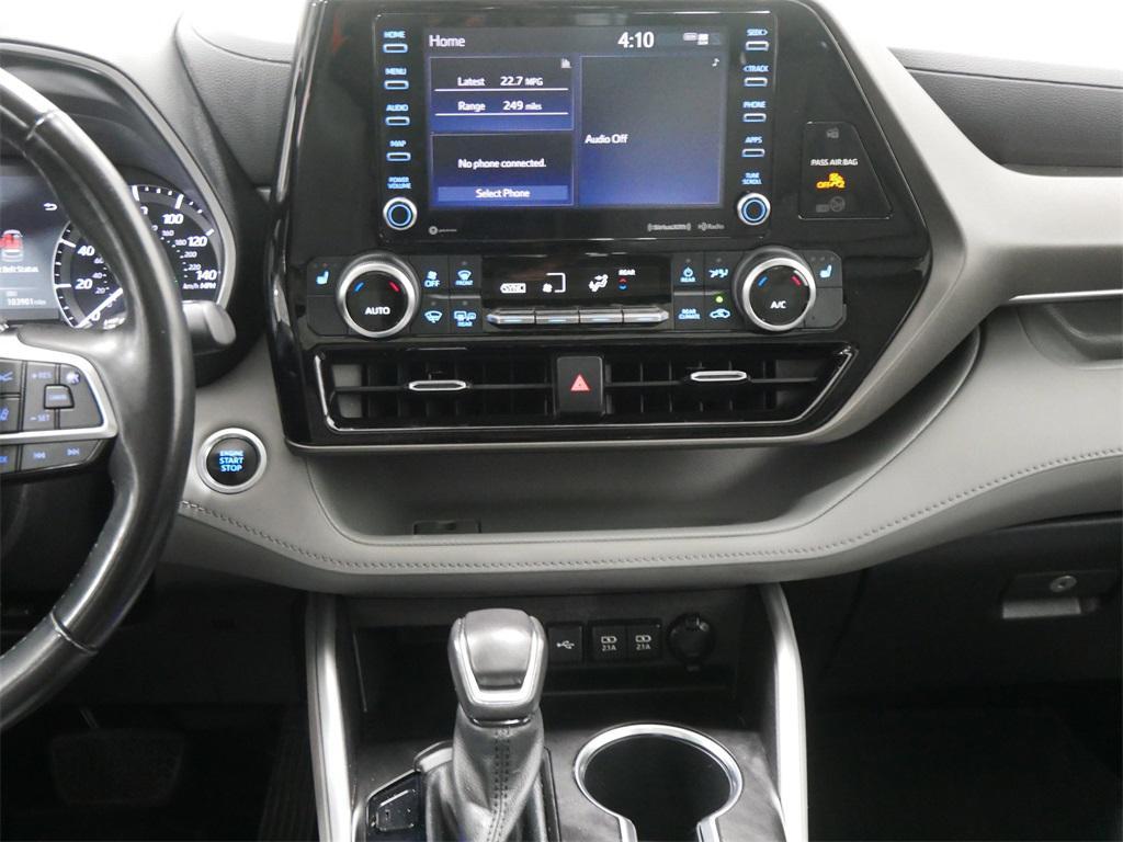 used 2021 Toyota Highlander car, priced at $30,791