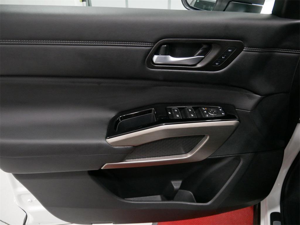 used 2024 Nissan Pathfinder car, priced at $39,891