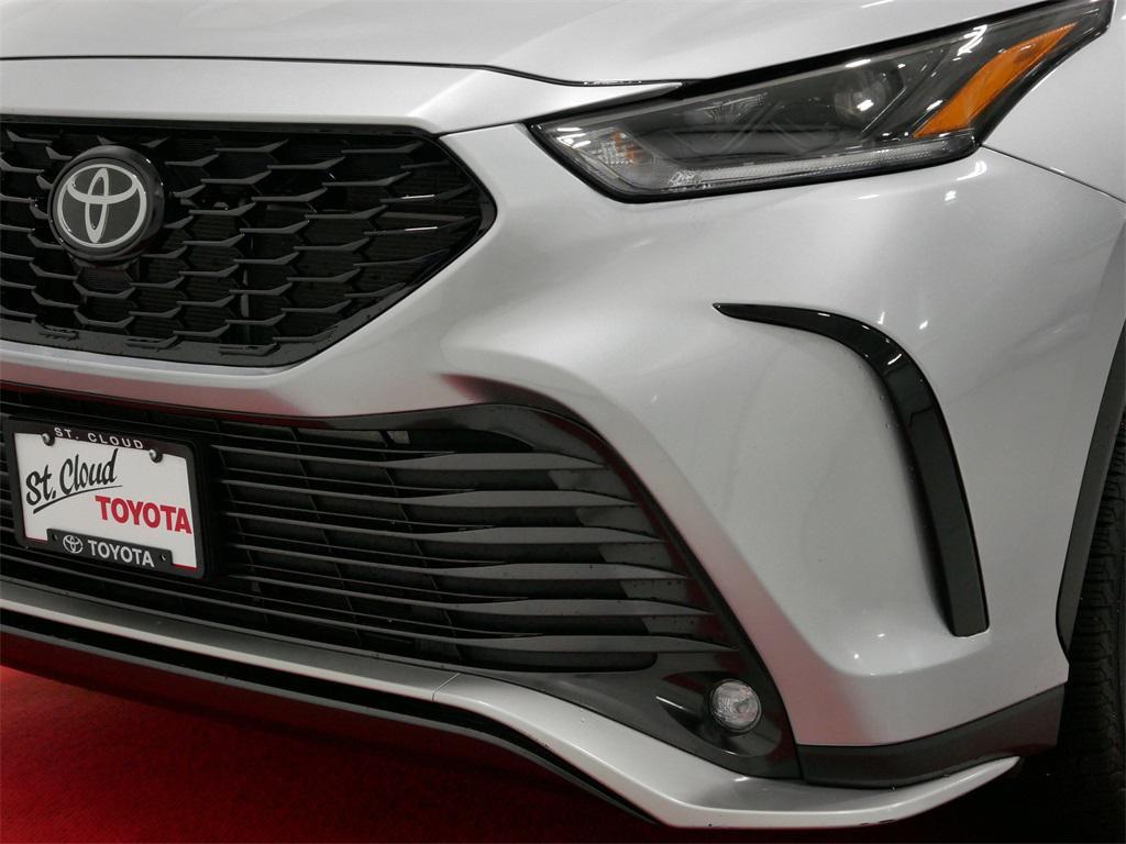 used 2023 Toyota Highlander car, priced at $42,991