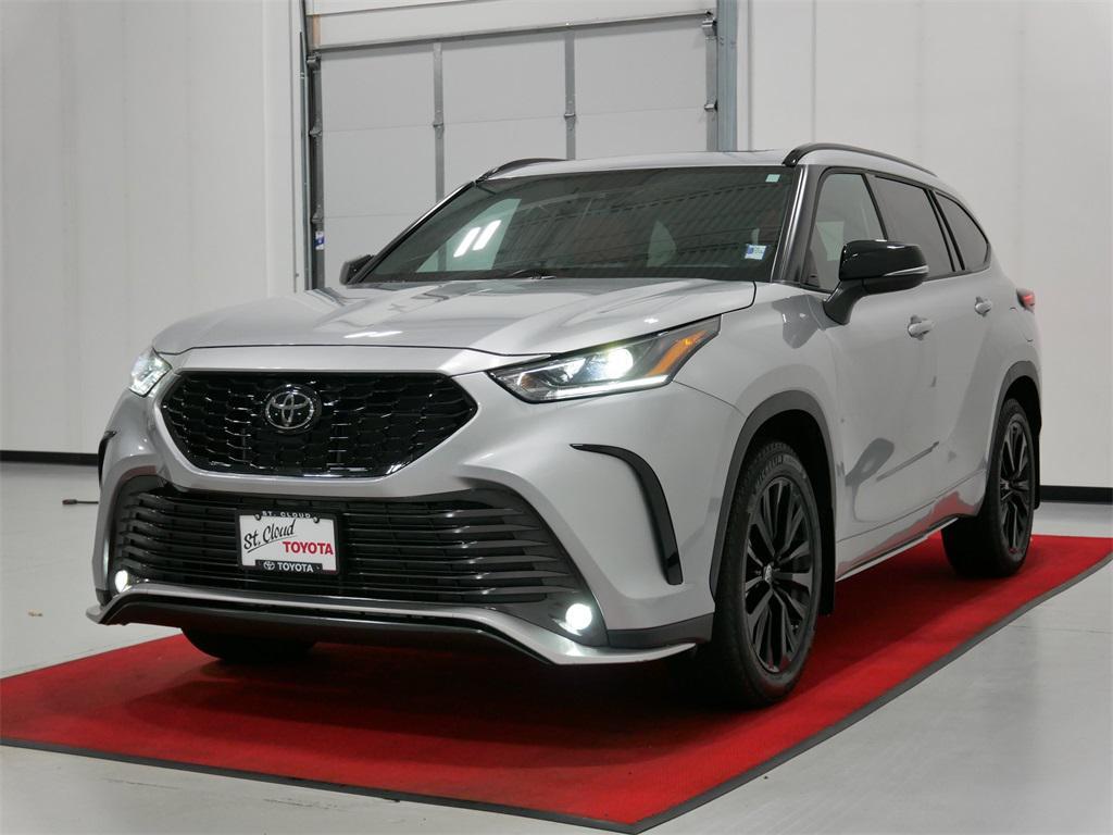 used 2023 Toyota Highlander car, priced at $42,991