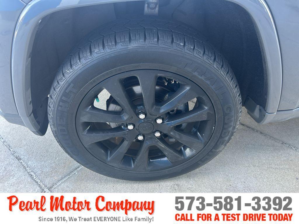 used 2019 Jeep Grand Cherokee car, priced at $18,950