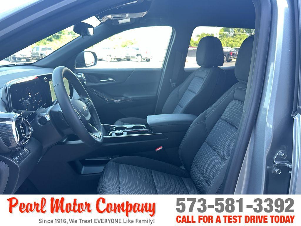 new 2026 Chevrolet Equinox car, priced at $32,235