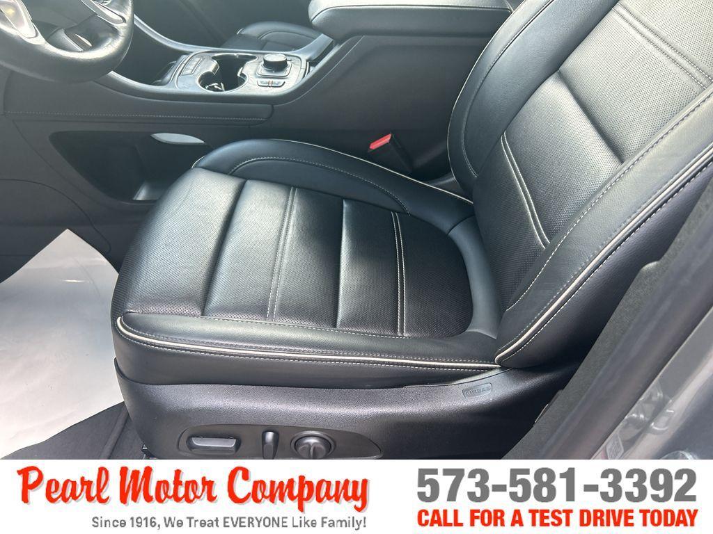 used 2022 GMC Acadia car, priced at $33,950
