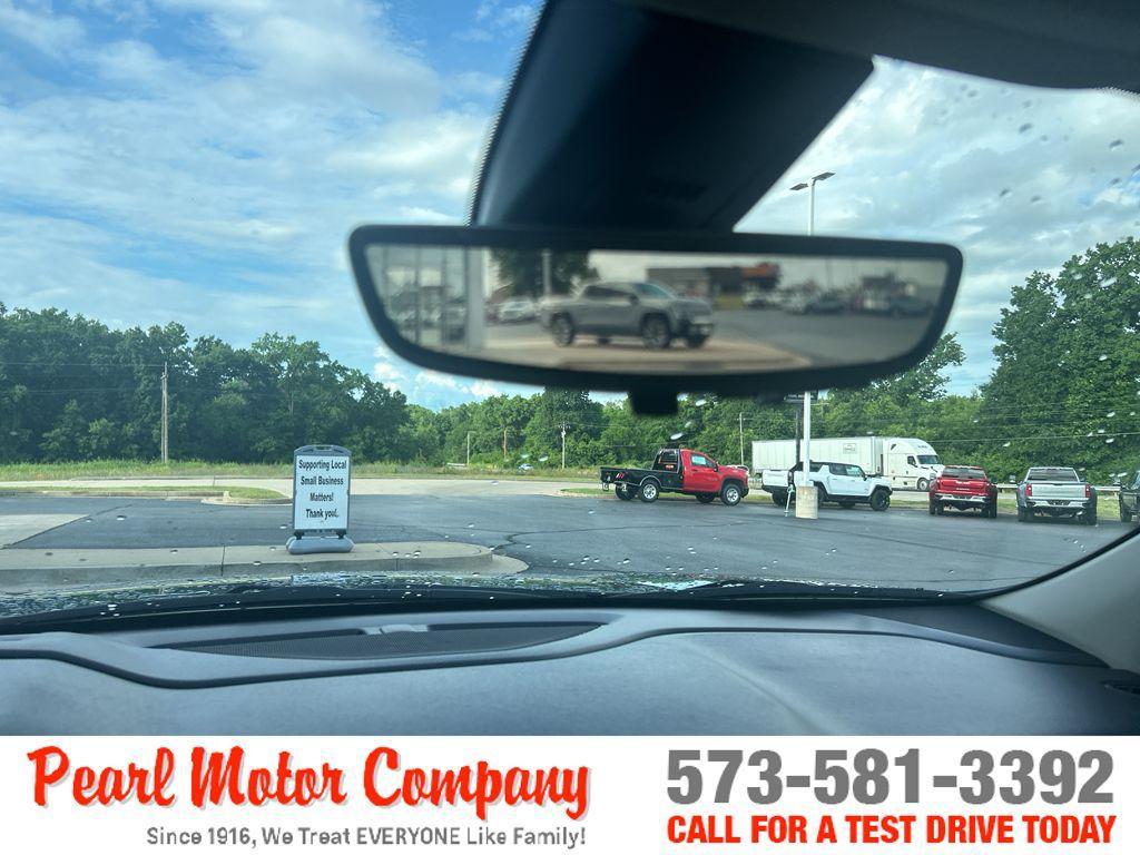 used 2022 GMC Acadia car, priced at $33,950