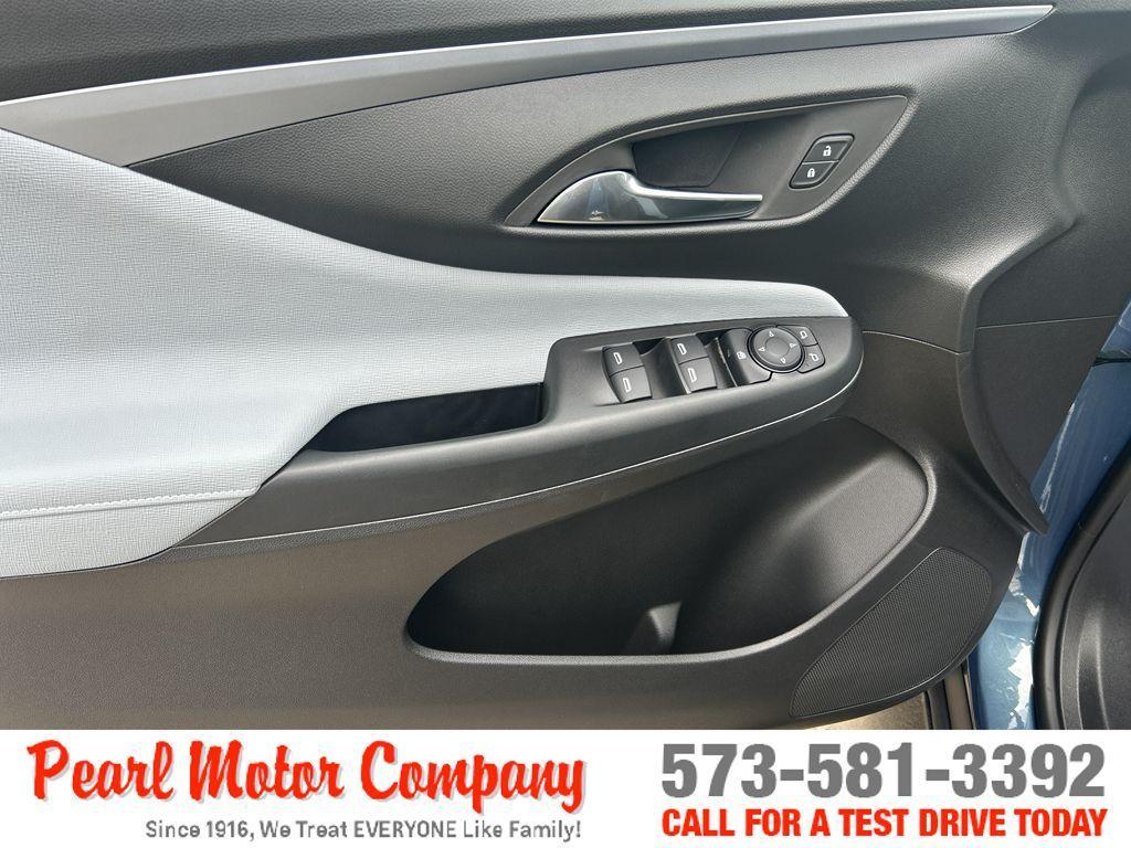new 2025 Buick Envista car, priced at $26,780