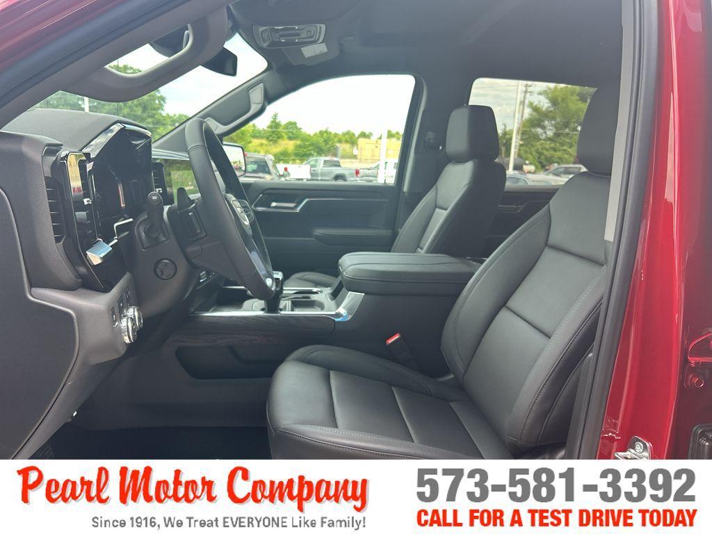 new 2025 GMC Sierra 1500 car, priced at $56,925