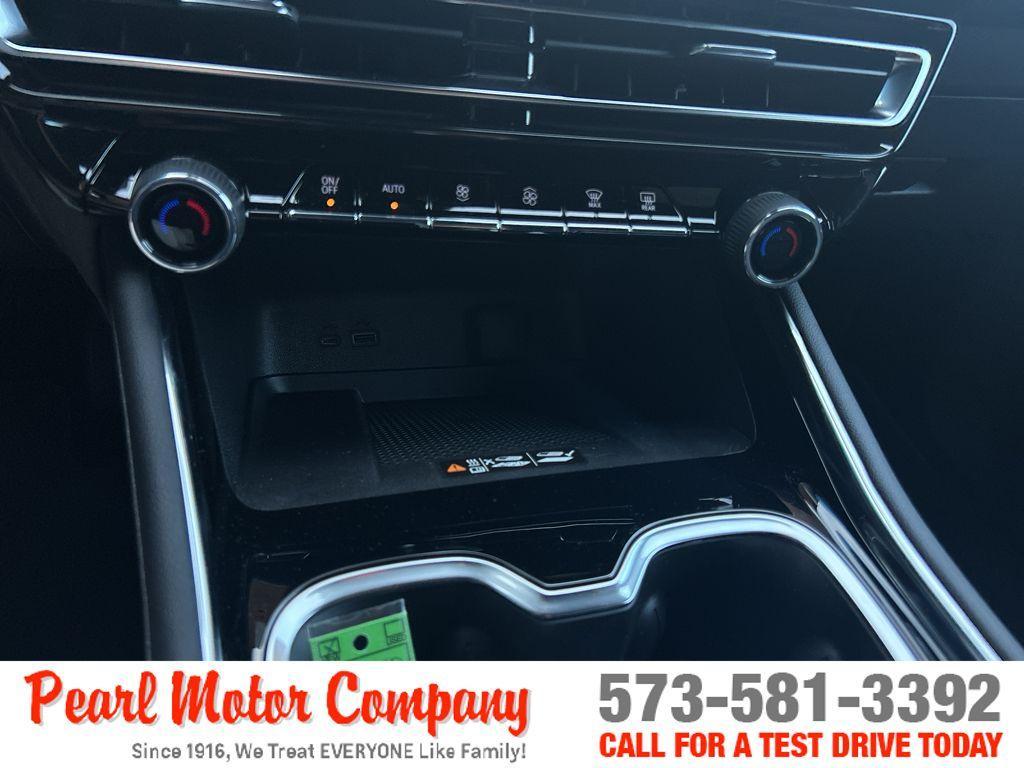 new 2025 Chevrolet Traverse car, priced at $51,295