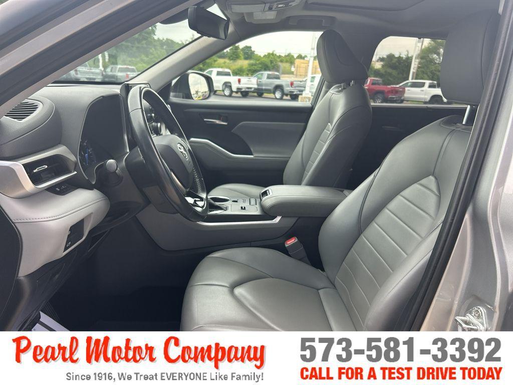 used 2021 Toyota Highlander Hybrid car