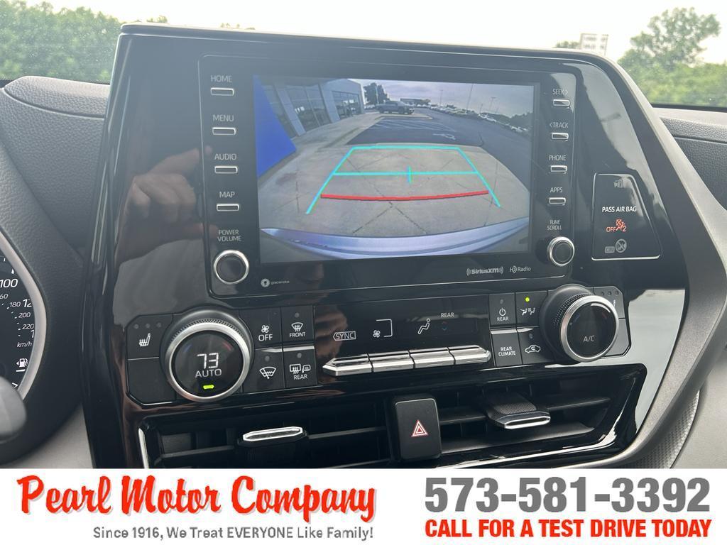 used 2021 Toyota Highlander Hybrid car, priced at $33,500