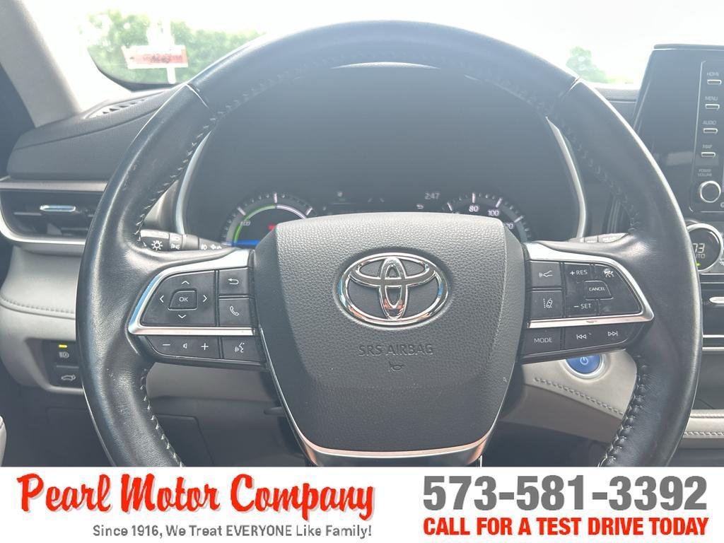 used 2021 Toyota Highlander Hybrid car, priced at $33,500