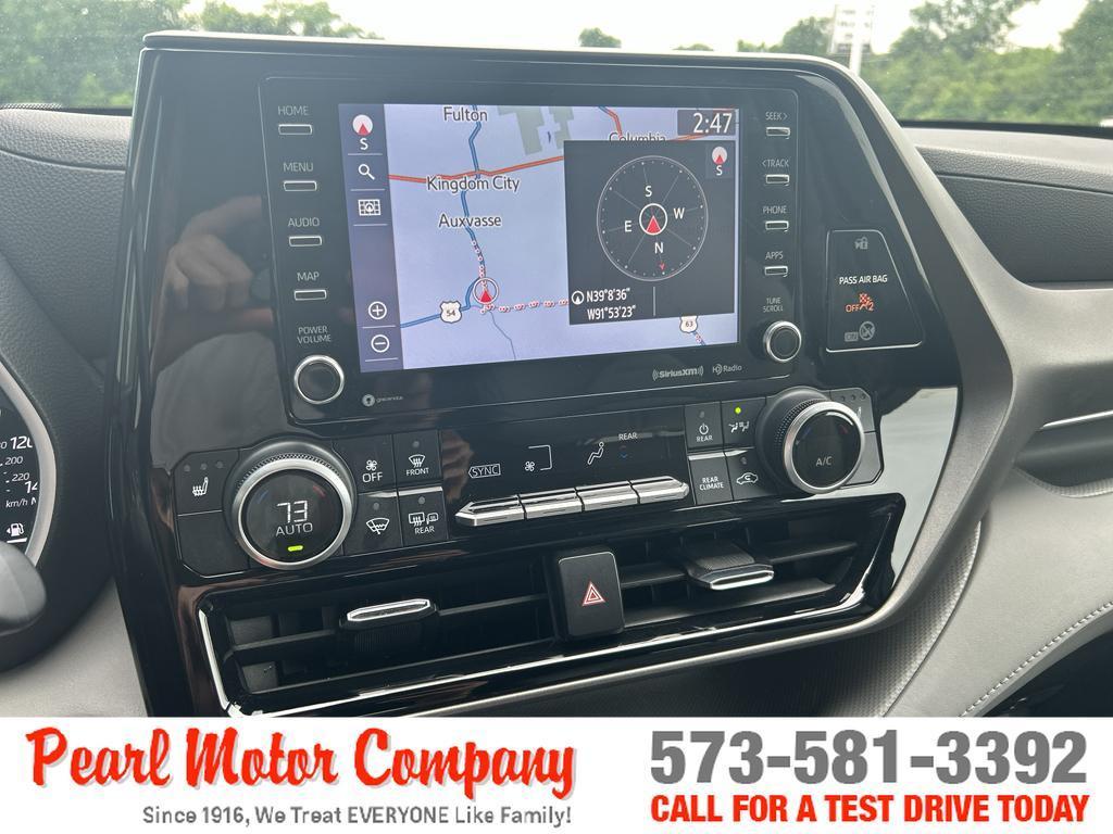 used 2021 Toyota Highlander Hybrid car, priced at $33,500