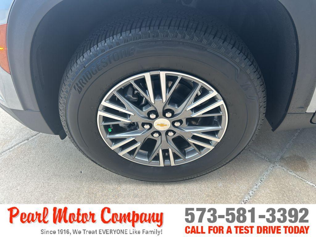 new 2025 Chevrolet Traverse car, priced at $42,695
