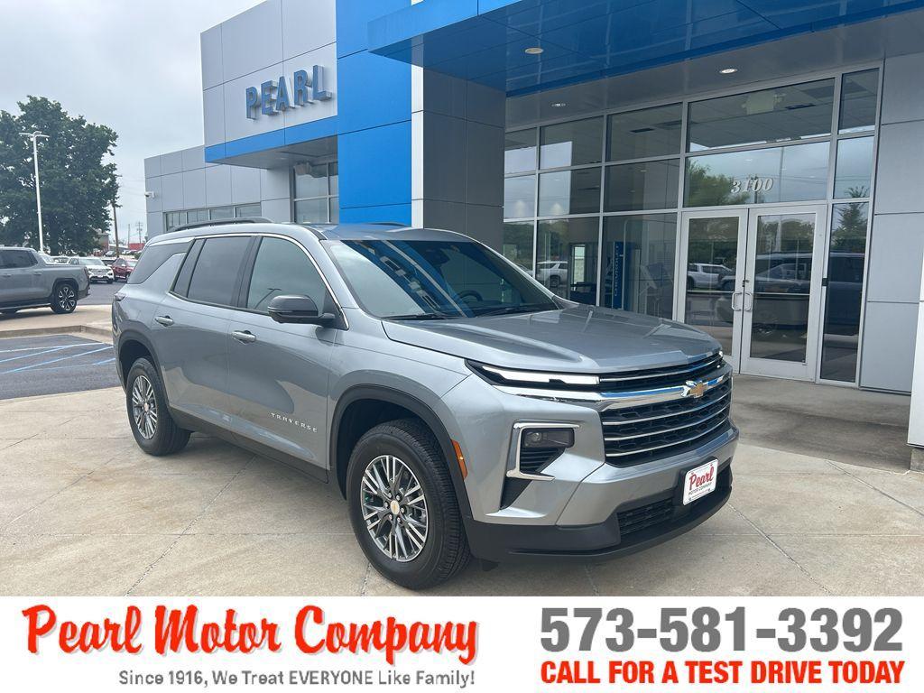 new 2025 Chevrolet Traverse car, priced at $42,695
