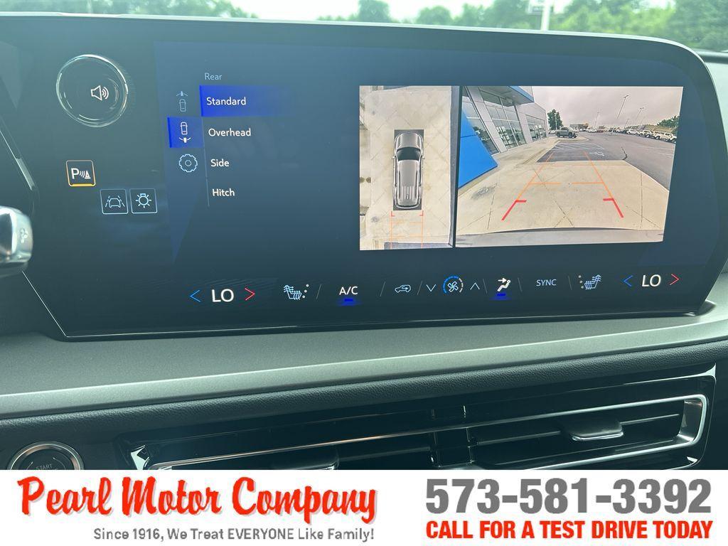 new 2025 Chevrolet Traverse car, priced at $42,695