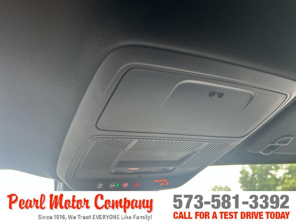new 2025 Chevrolet Traverse car, priced at $42,695