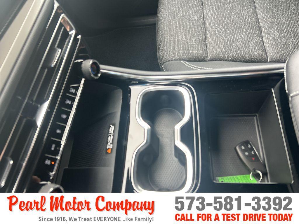 new 2025 Chevrolet Traverse car, priced at $42,695