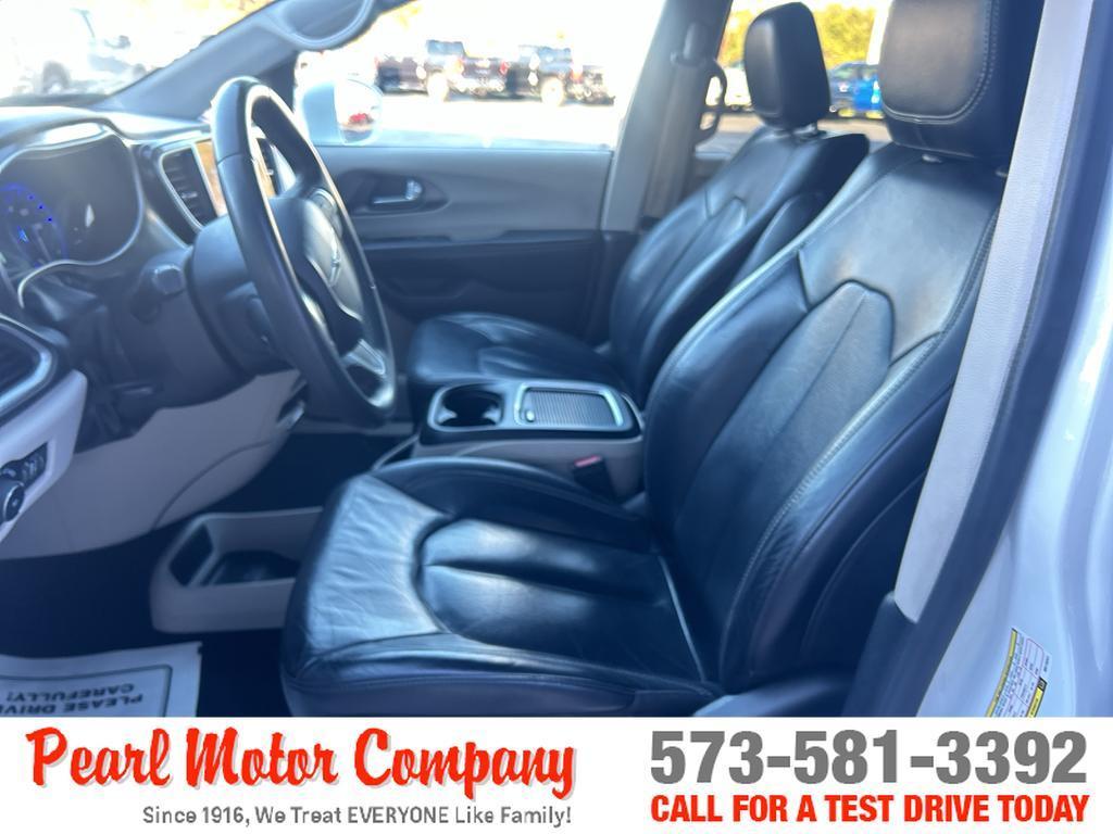 used 2022 Chrysler Pacifica car