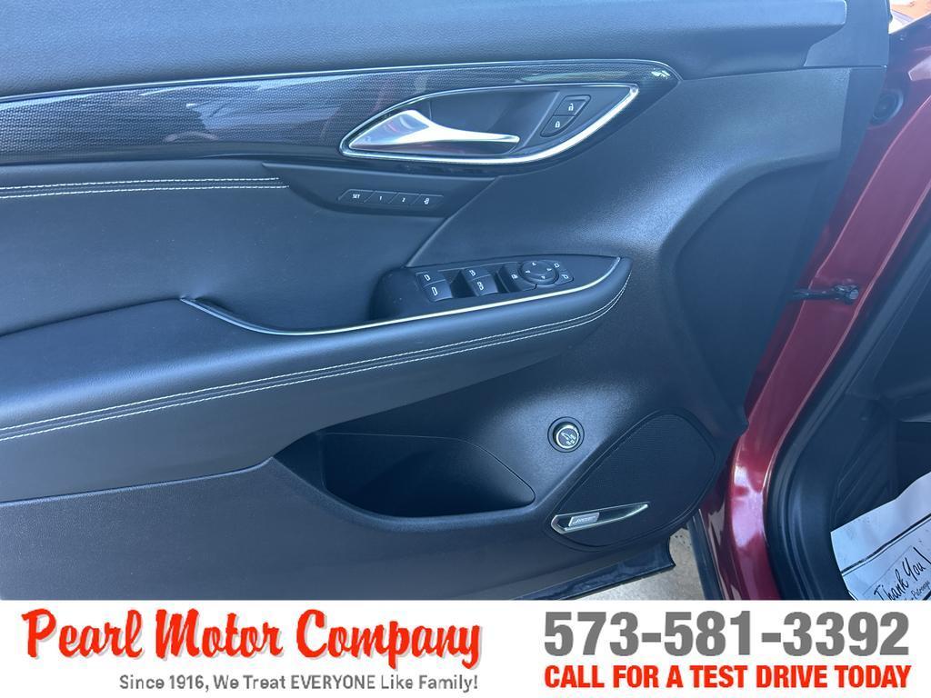 used 2022 Buick Envision car, priced at $27,500