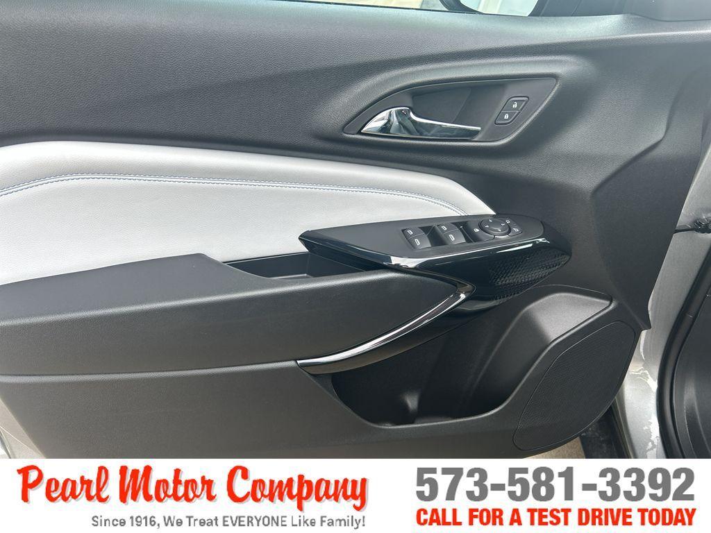 new 2025 Chevrolet Trax car, priced at $25,135