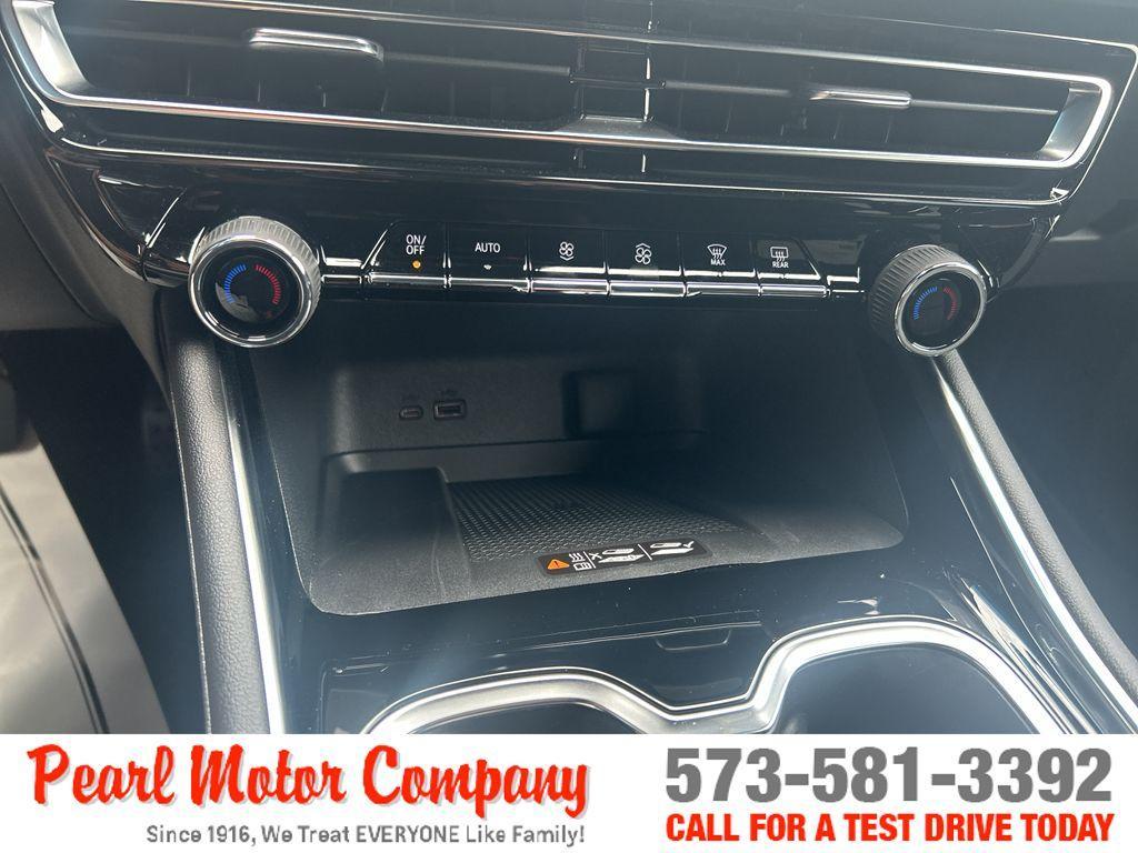 new 2025 Chevrolet Traverse car, priced at $59,045