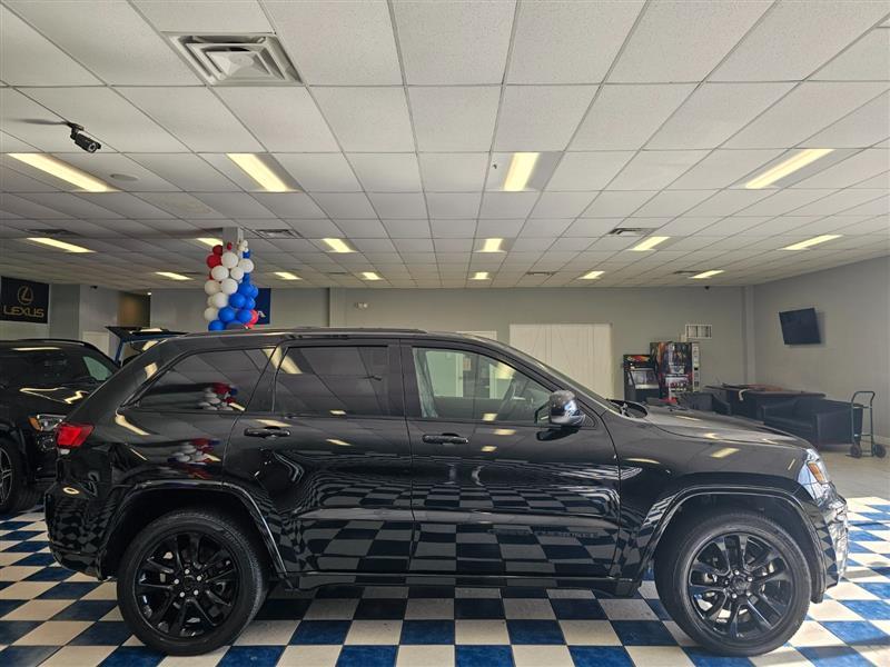 used 2019 Jeep Grand Cherokee car, priced at $17,495