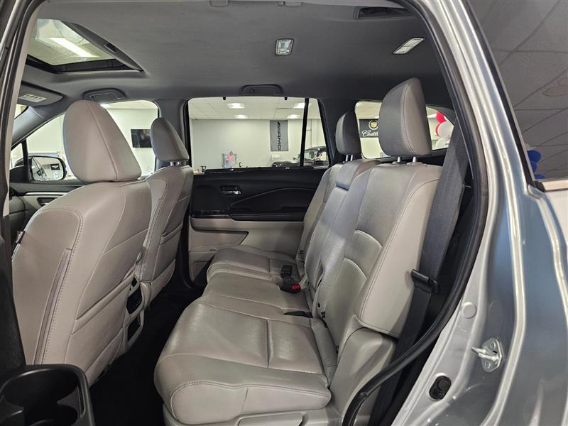 used 2022 Honda Pilot car, priced at $30,795