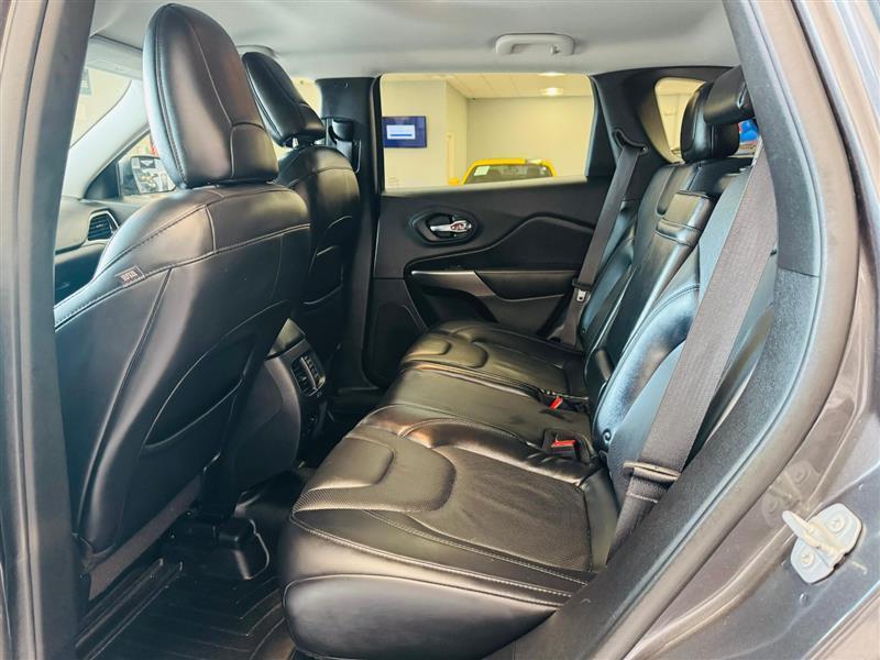 used 2019 Jeep Cherokee car, priced at $13,495